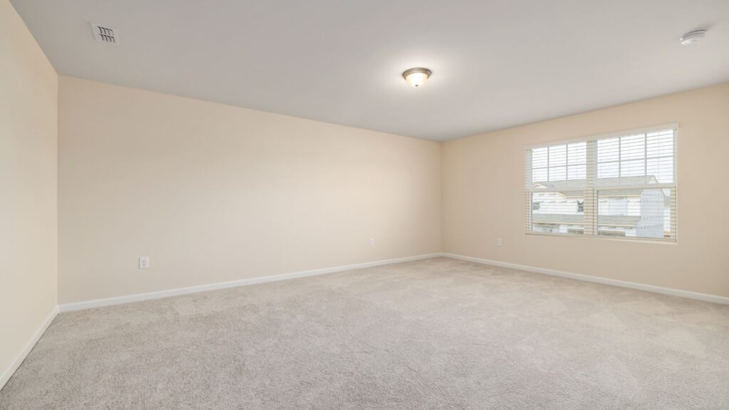 światło w pustym pokoju